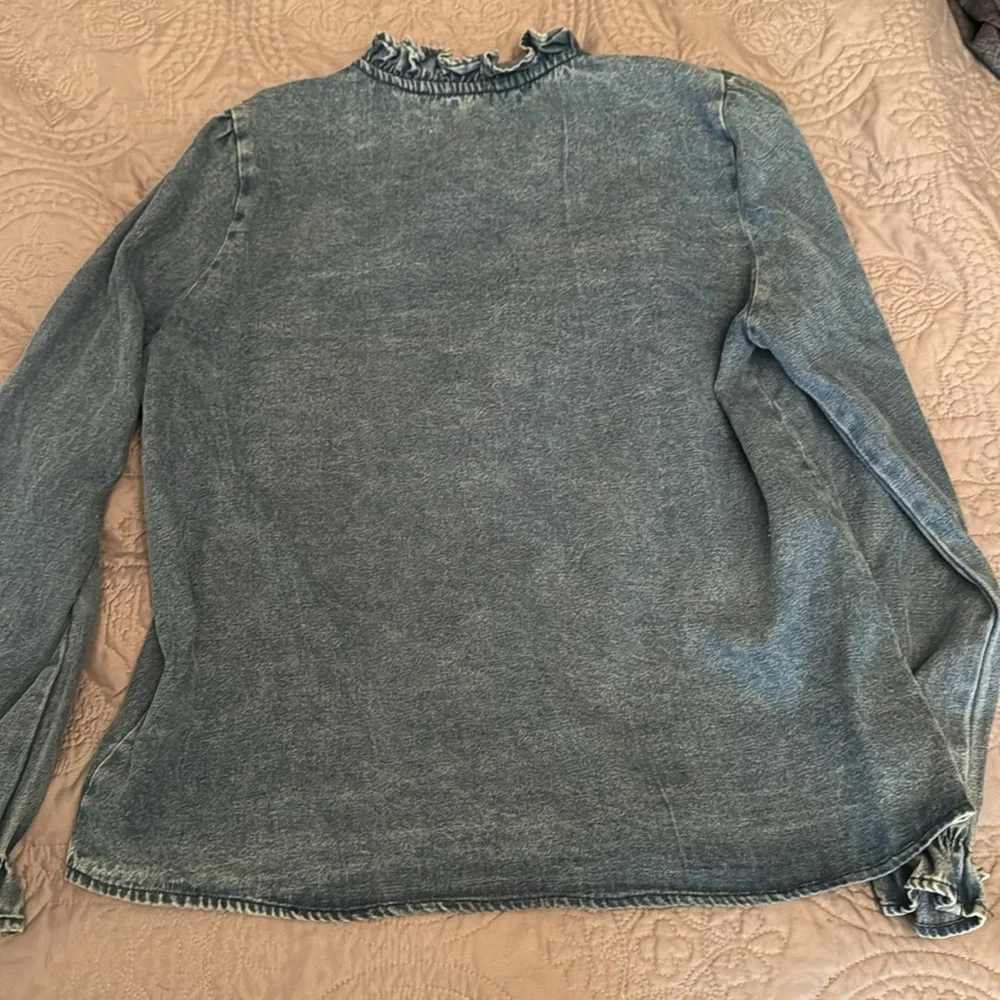 Women's Denim Ruffle shirt - Picture 3 of 3